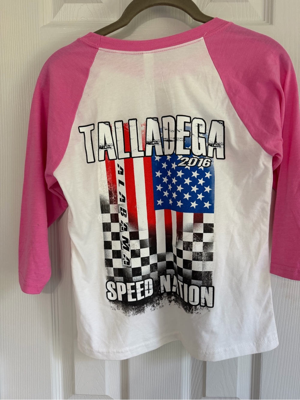 Talladega Superspeedway 2016 Women’s Pink Raglan Graphic T Shirt Size M NASCAR